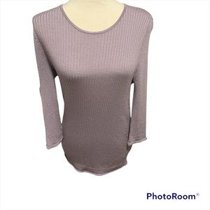 St. John Lavender Purple 3/4 Sleeve Pullover sweater, Size Medium. EC.